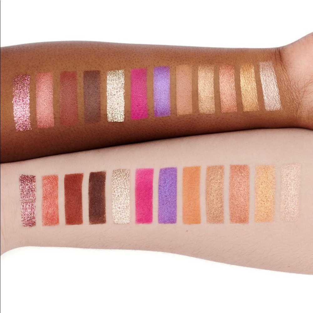 New Pur Festival 12 Piece Pressed Pigment Powder